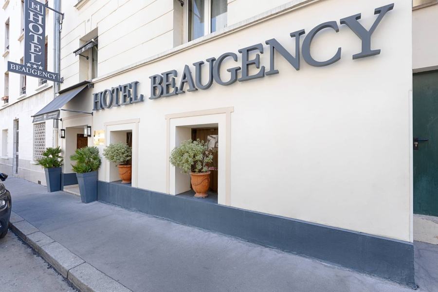 Façade de l'Hôtel Beaugency, rue Duvivier